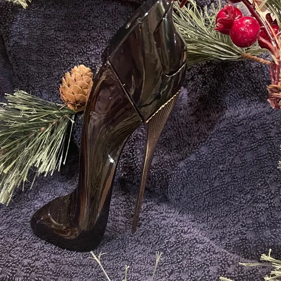 Carolina Herrera Good Girl Eau de Parfum - Black and Gold - Picture 5 of 7